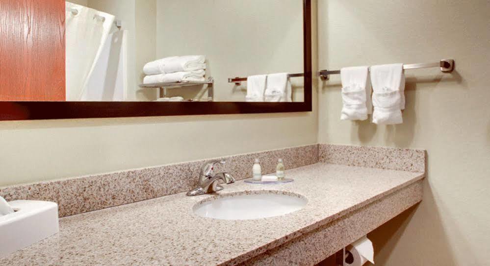 Cobblestone Inn & Suites - St Marys St. Marys Εξωτερικό φωτογραφία