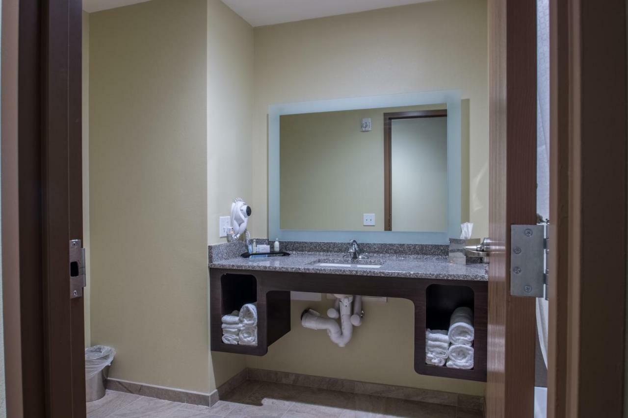 Cobblestone Inn & Suites - St Marys St. Marys Εξωτερικό φωτογραφία
